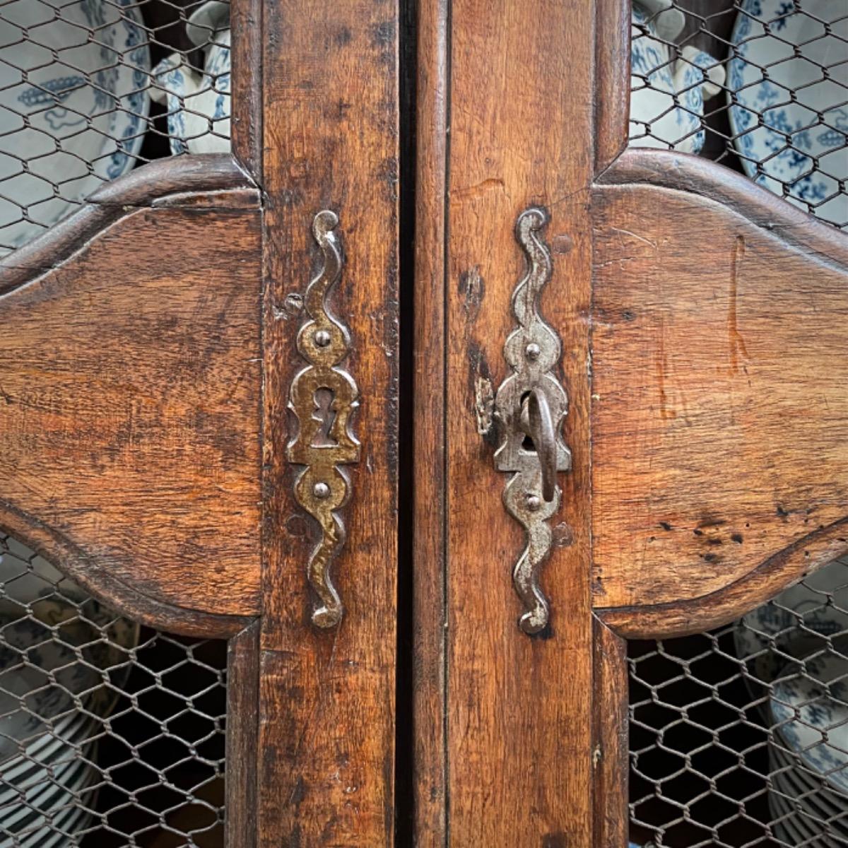 18thC cabinet or bookcase