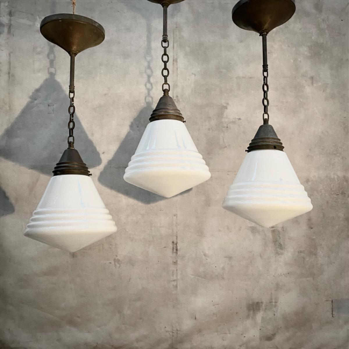 3 opaline pendants lights