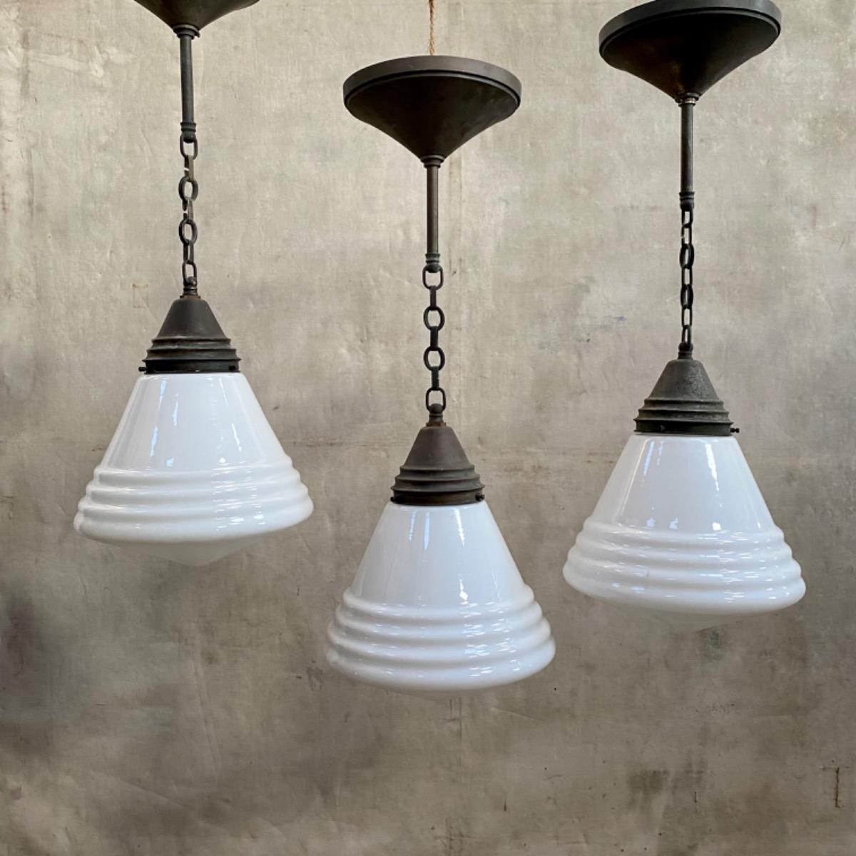 3 opaline pendants lights