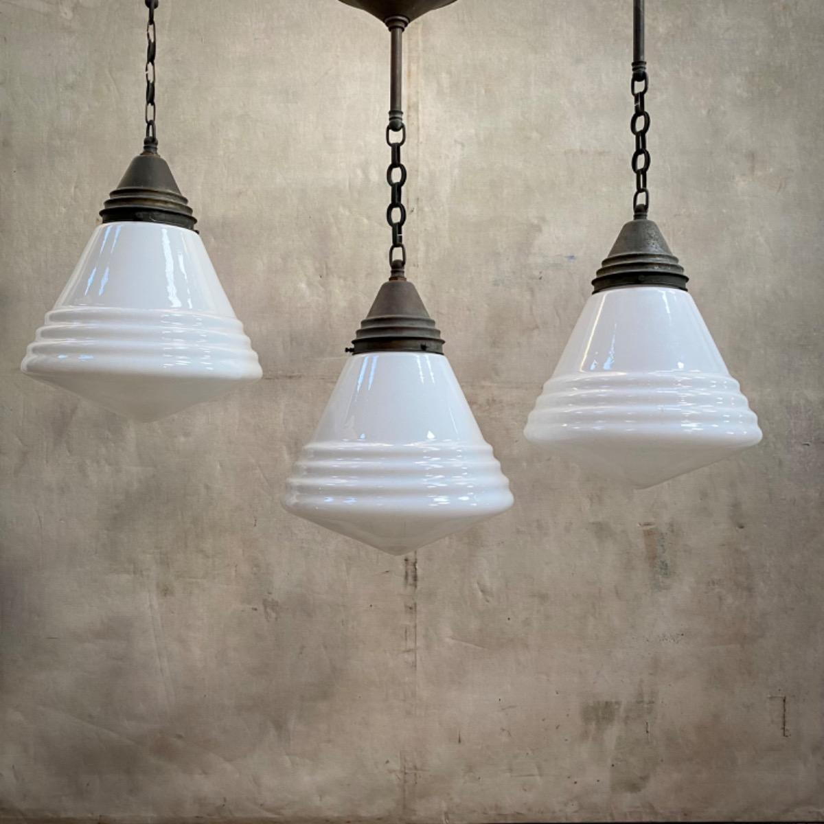 3 opaline pendants lights