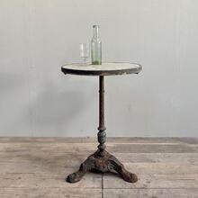 Bistro table or gueridon