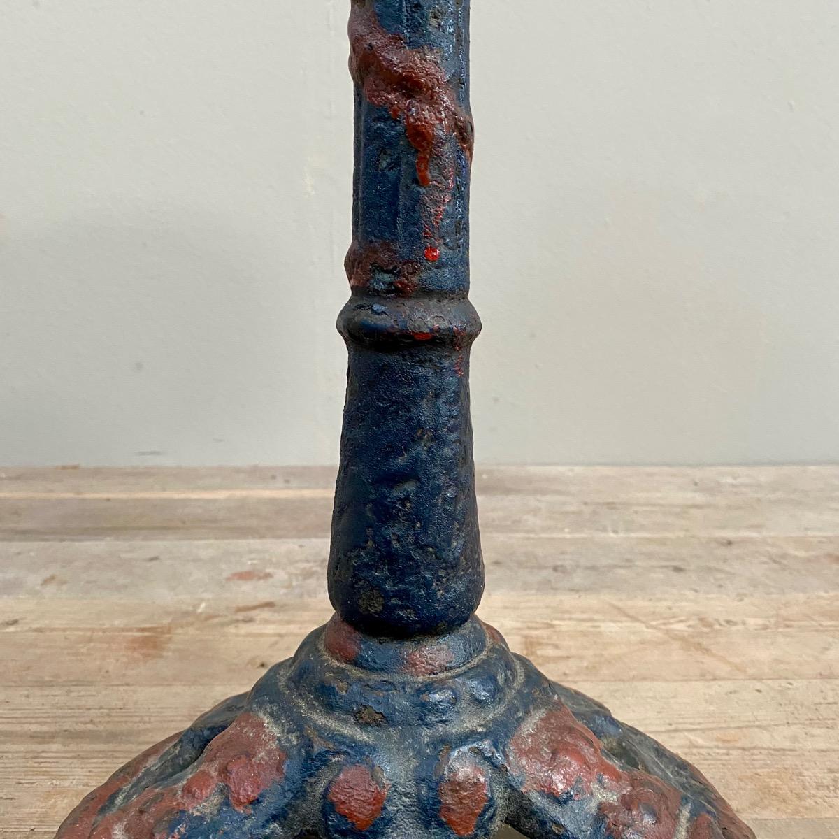 Bistro table or gueridon