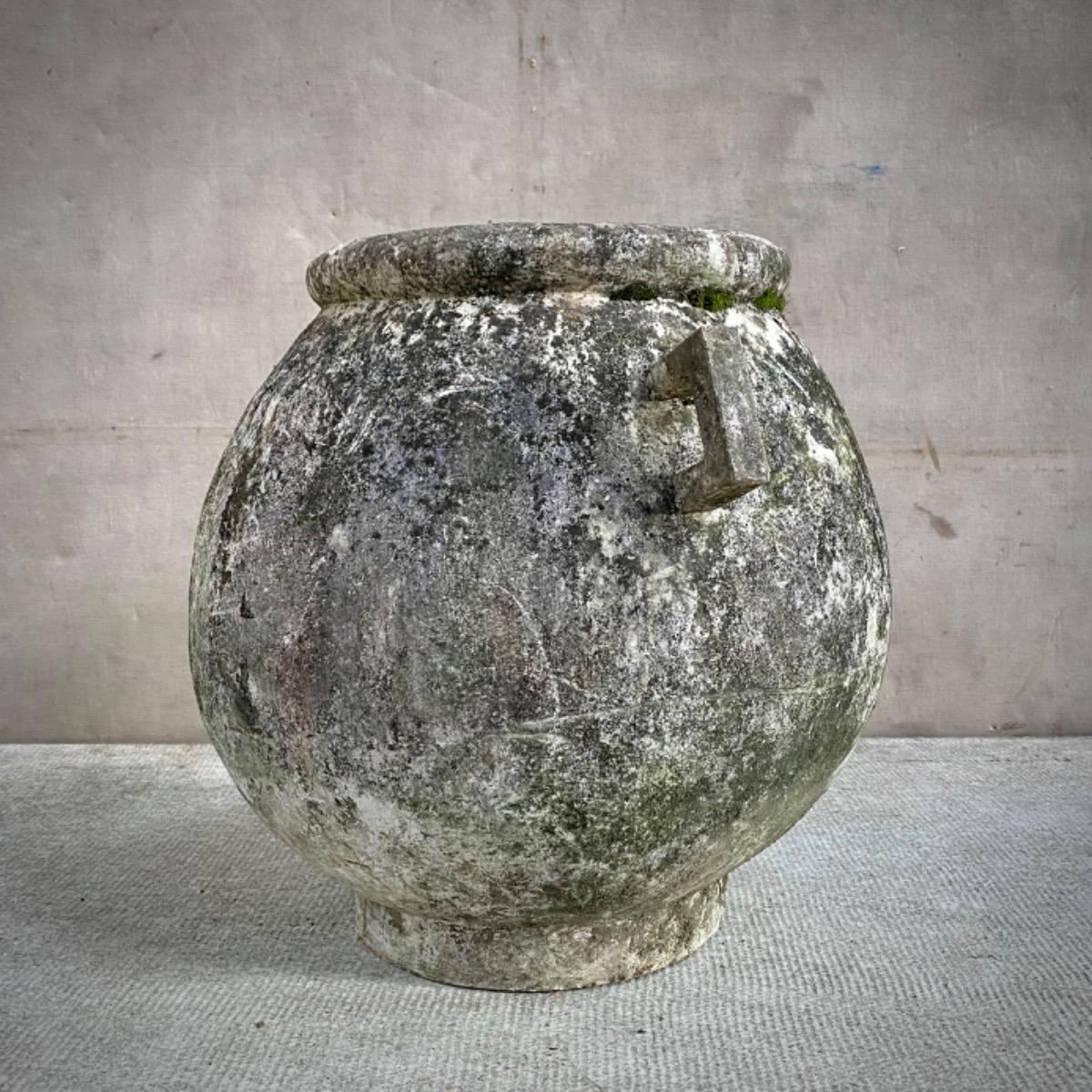 Concrete garden jar 