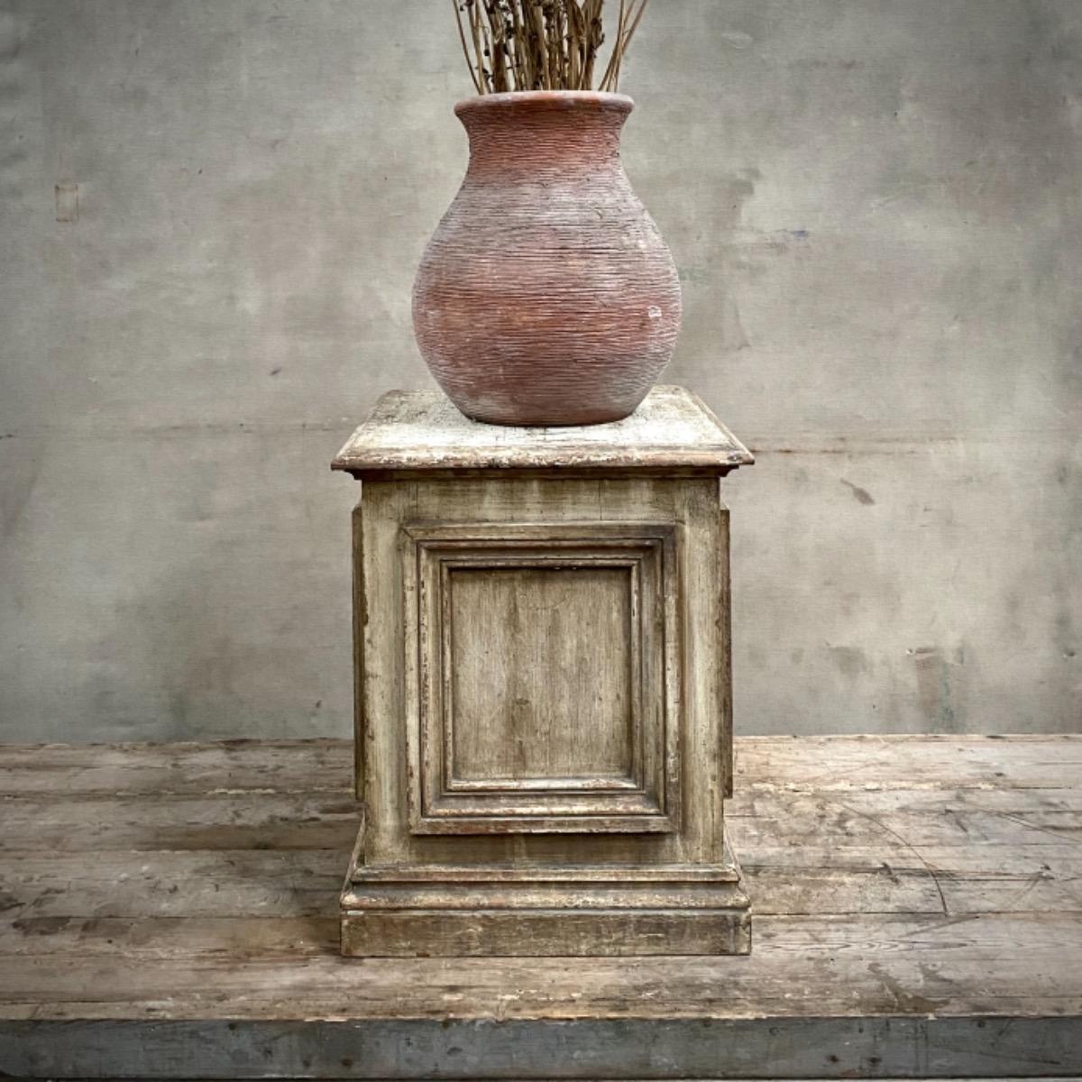 Painted wooden pedestal 