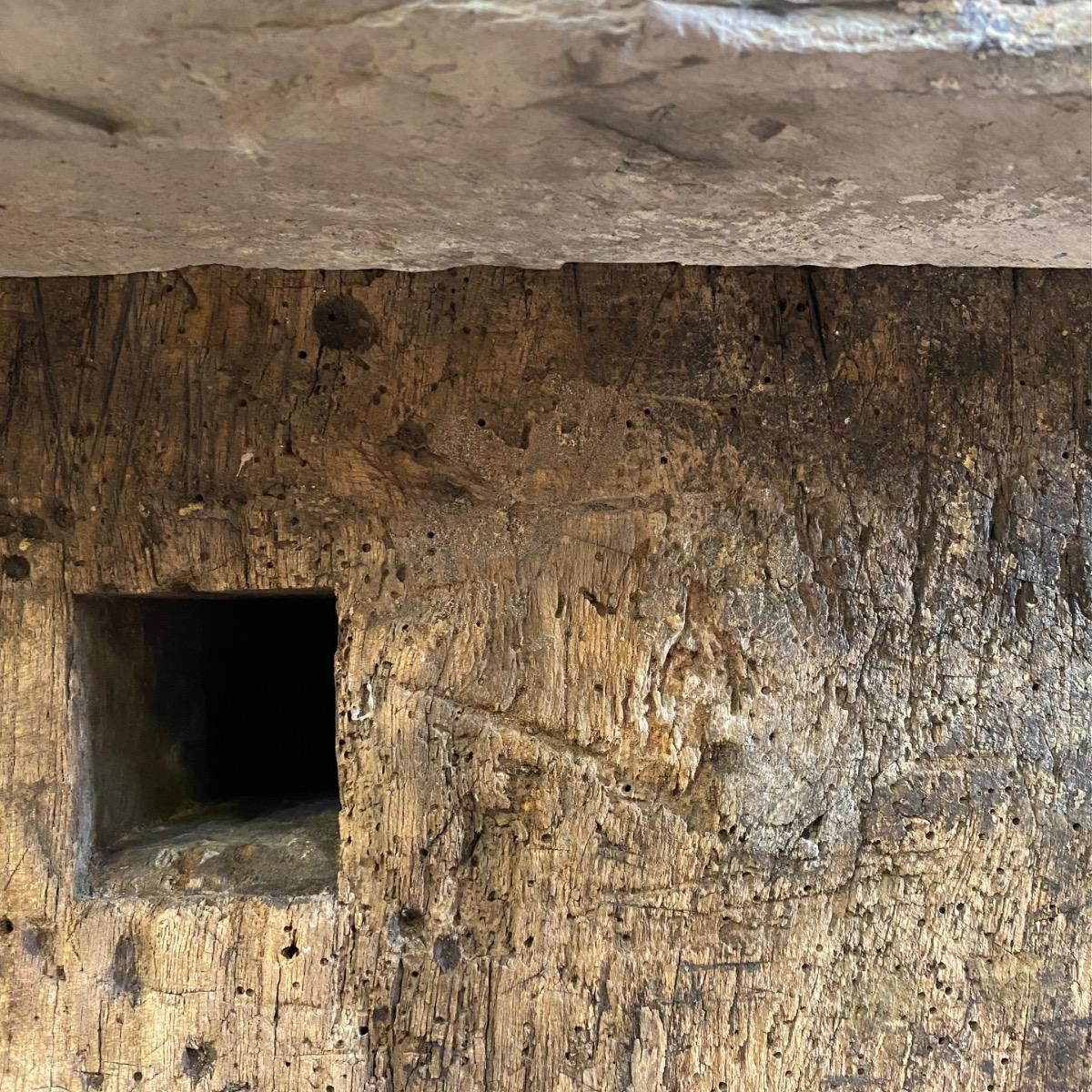 Paire of stone&wood primitive tables