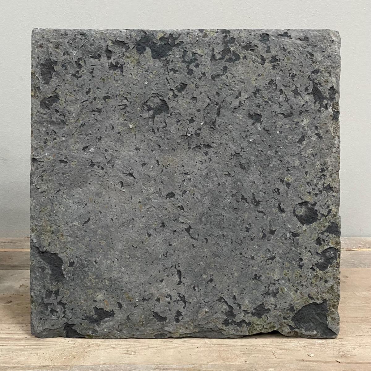 Paire of stone&wood primitive tables