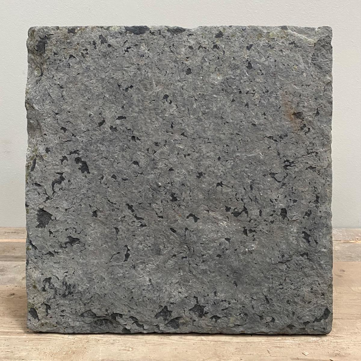 Paire of stone&wood primitive tables