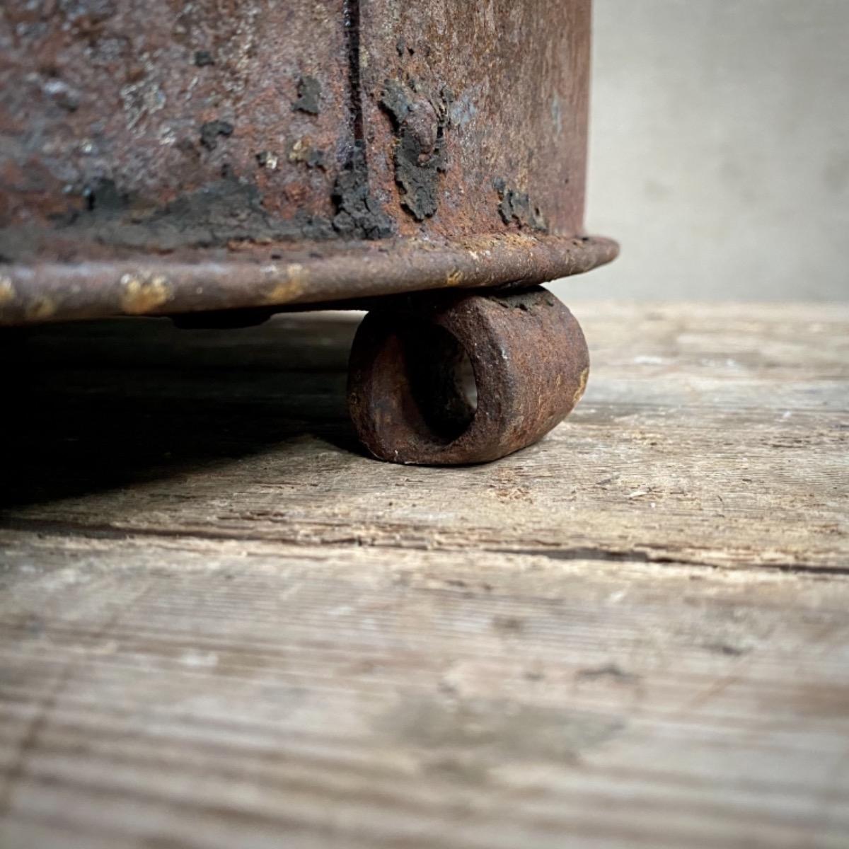 Riveted metal planter