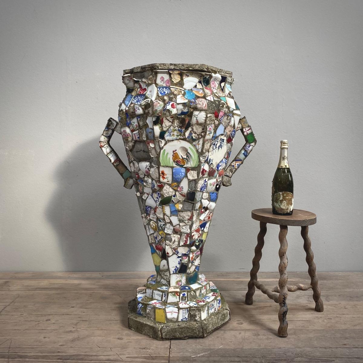 Trencadis garden vase