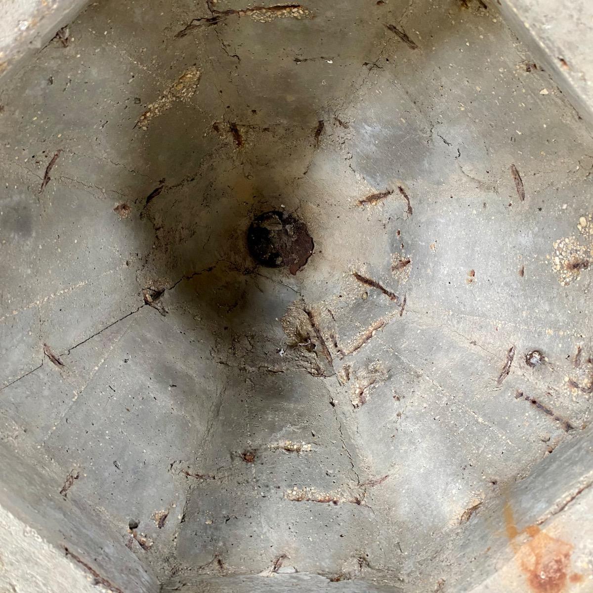 Trencadis garden vase