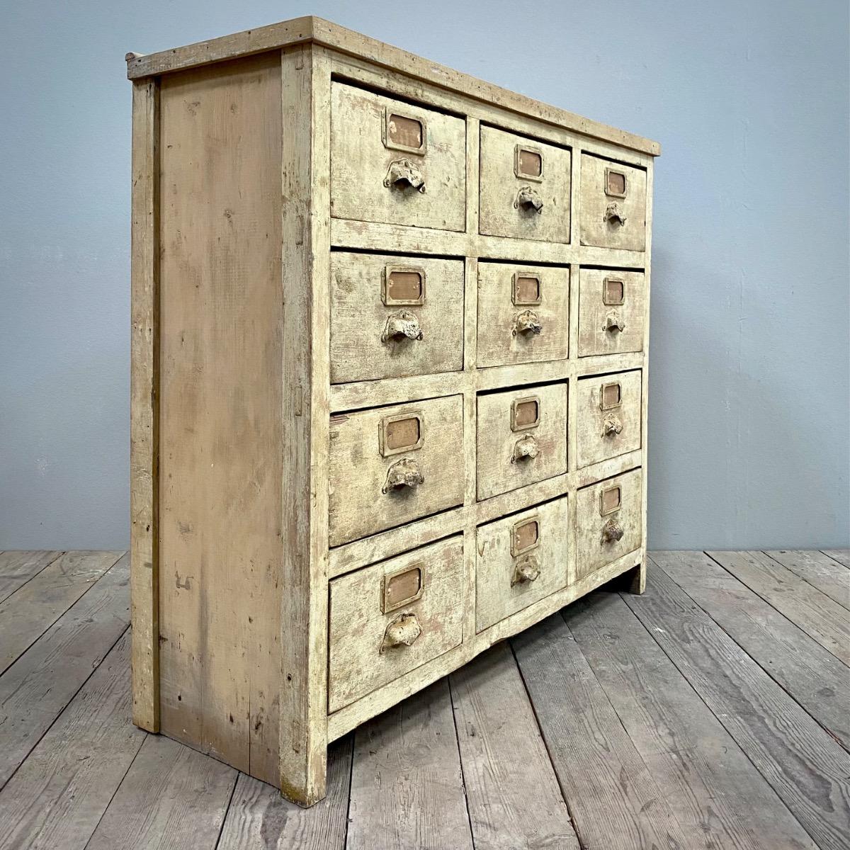 Workshop cabinet 