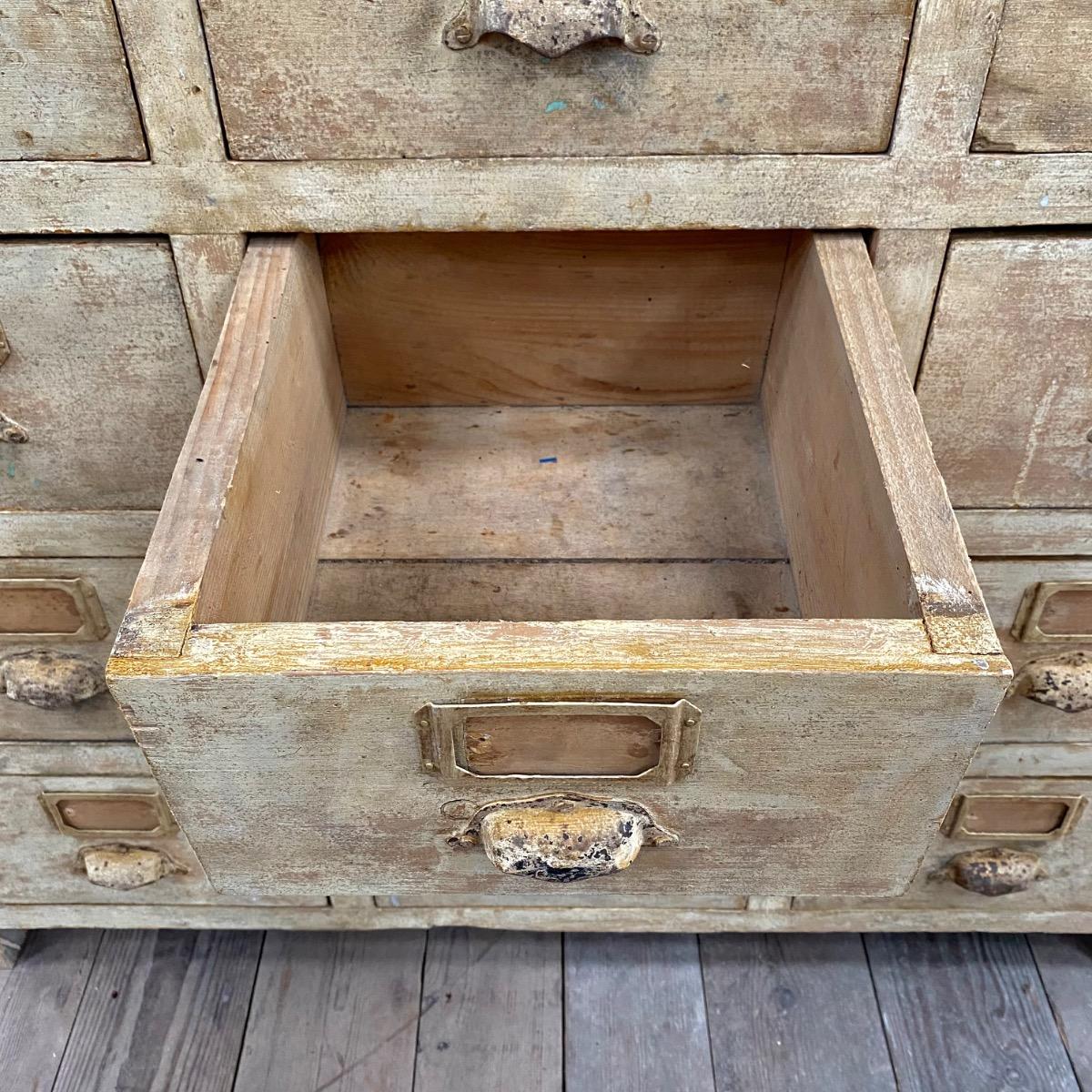 Workshop cabinet 